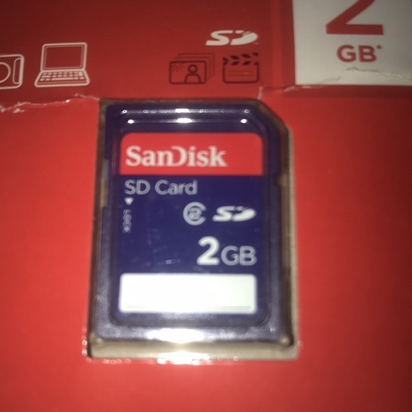 SD Card in package 2 GB NEW - Picture 3 of 3
